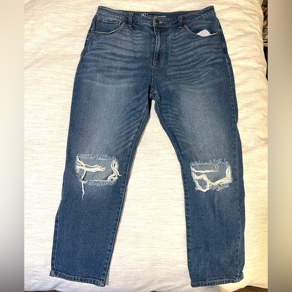 High Waist Ripped Mom Jeans Size 17 - Picture 7 of 10